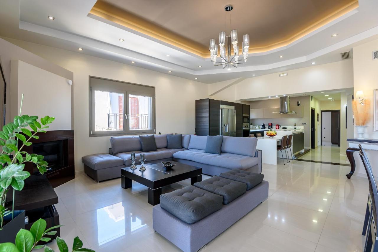Luxury Villa In City Center With Rooftop Swimming Pool Ханья Экстерьер фото