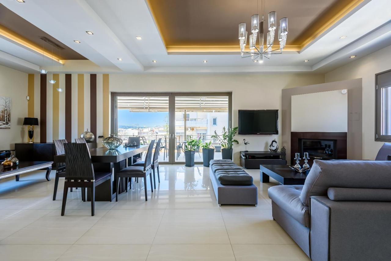 Luxury Villa In City Center With Rooftop Swimming Pool Ханья Экстерьер фото