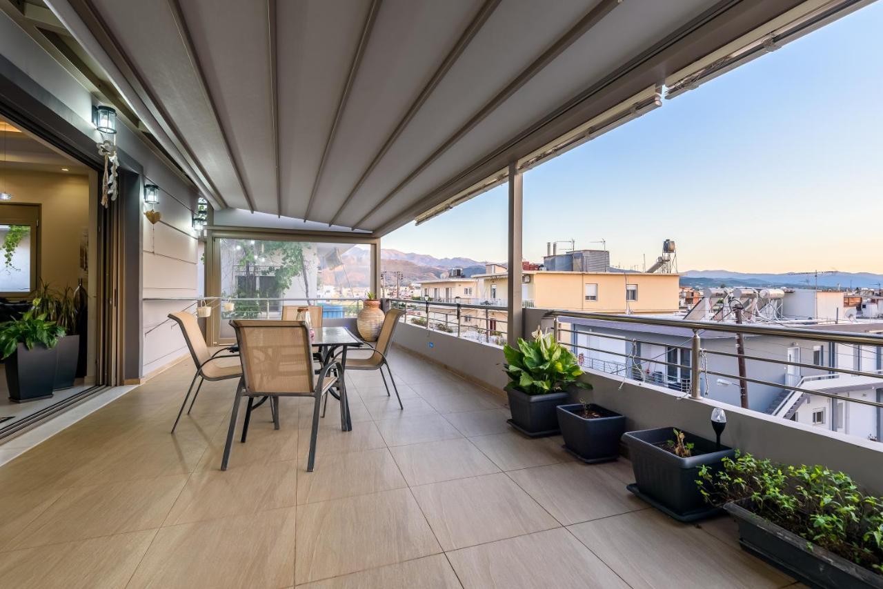 Luxury Villa In City Center With Rooftop Swimming Pool Ханья Экстерьер фото